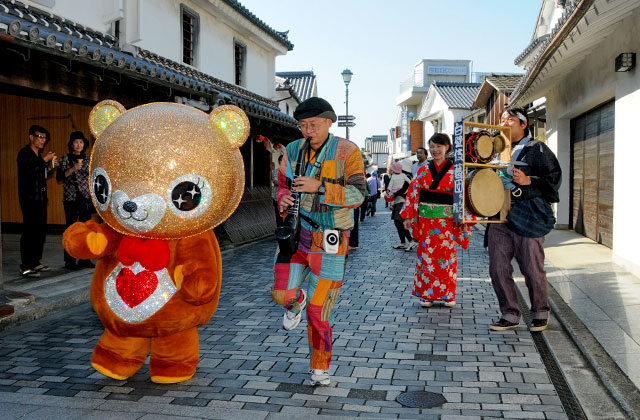 白壁技藝団(ちんどん隊)